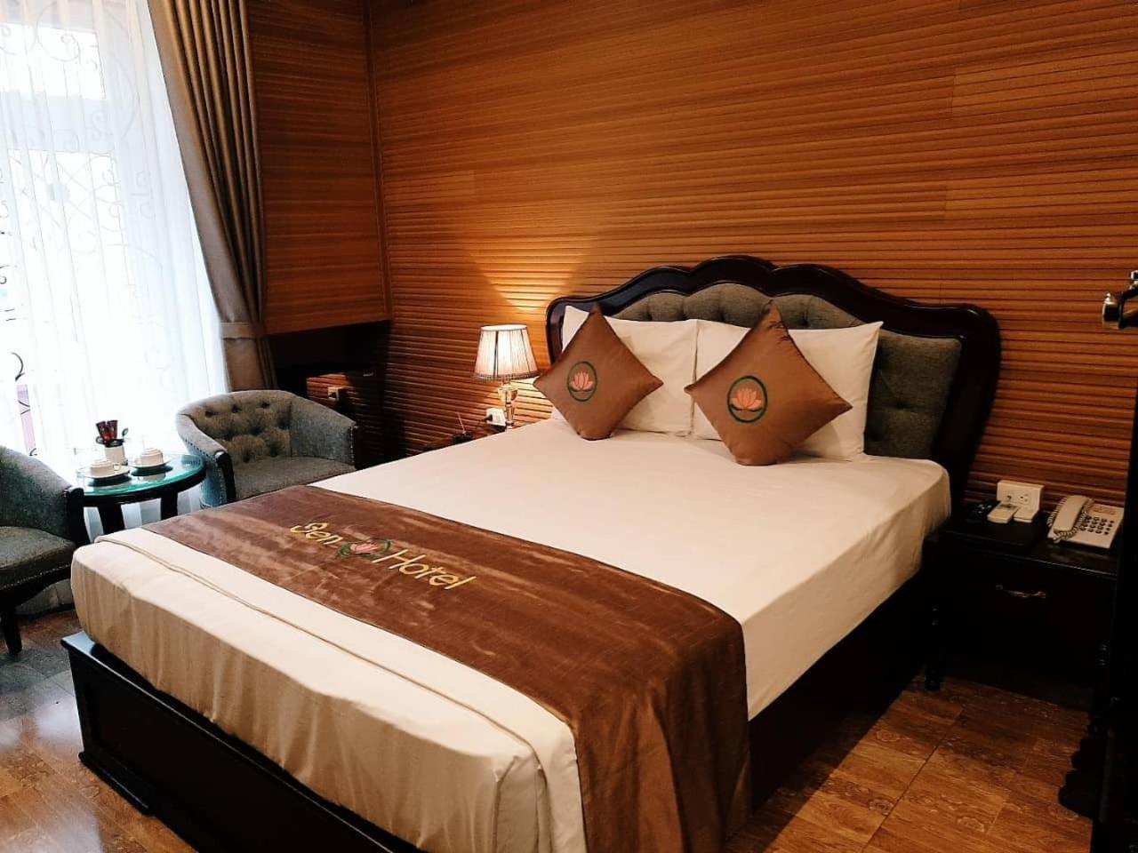 Sen Hn - By Bay Luxury * Hanoi