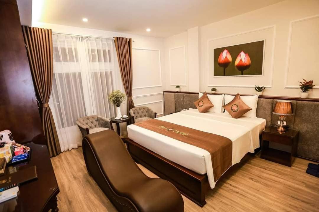Sen Hn - By Bay Luxury * Hanoi